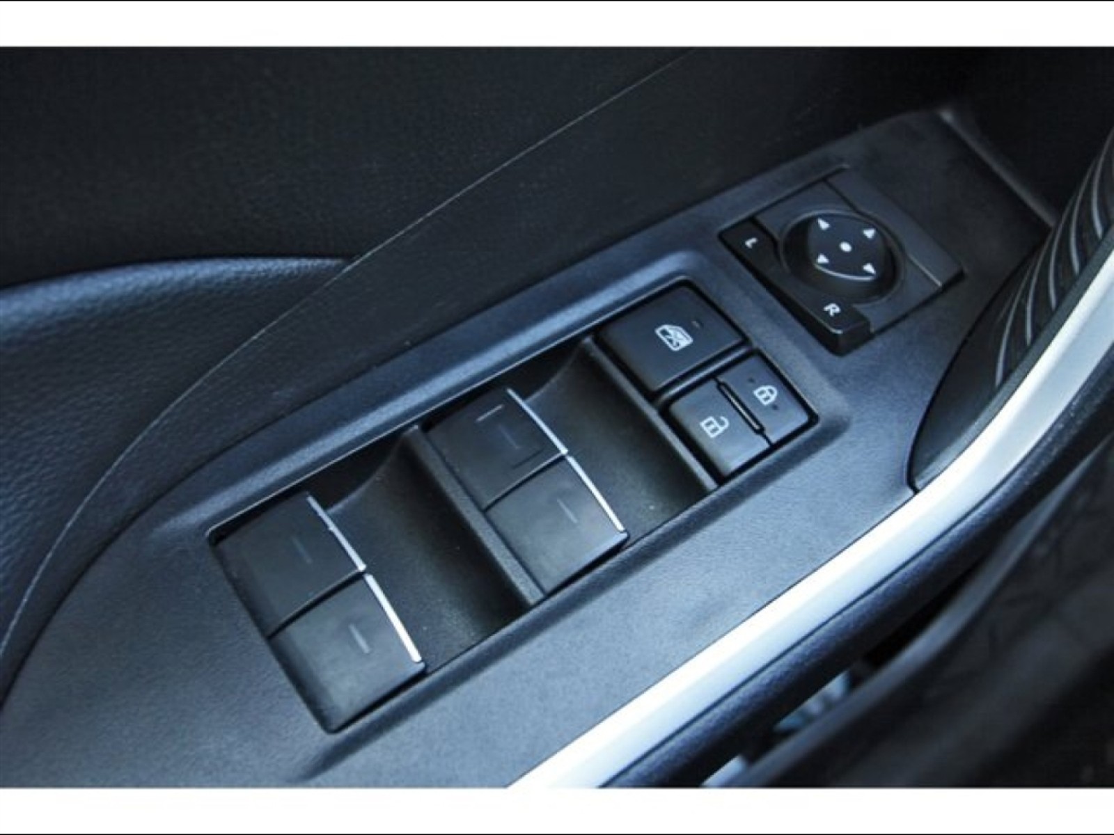 2024 Toyota RAV4 XLE White at Robbins Nissan