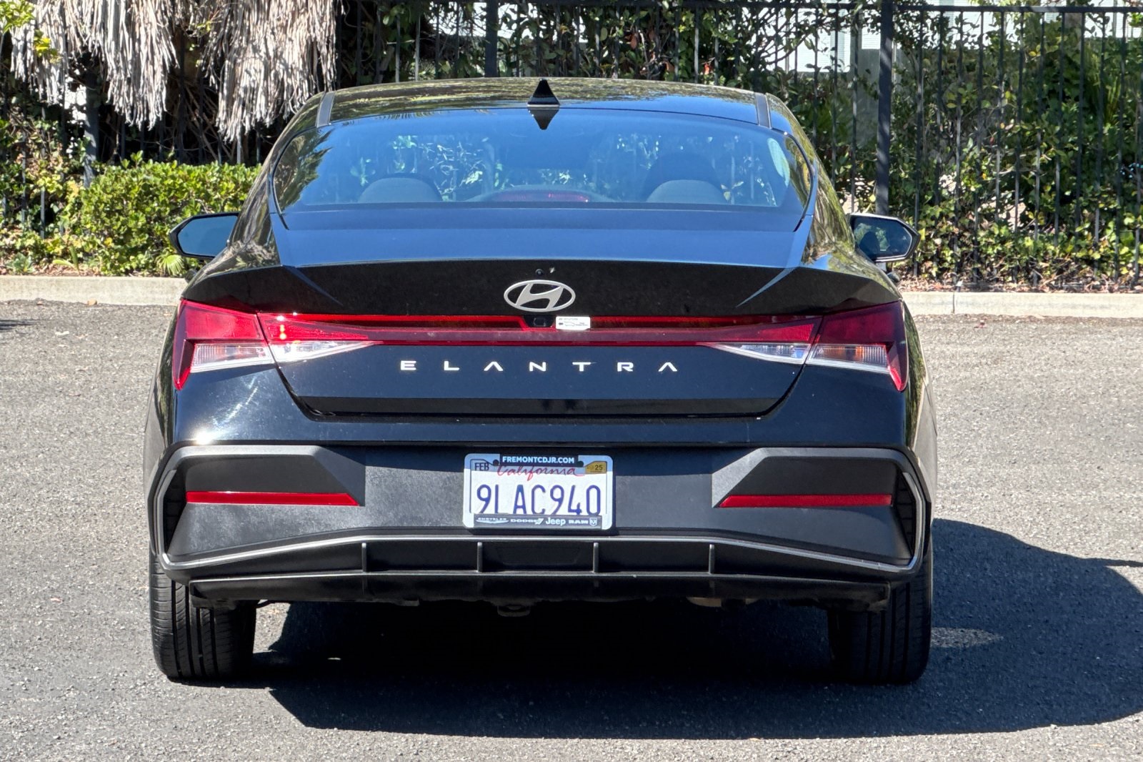2024 Hyundai Elantra SEL photo 3