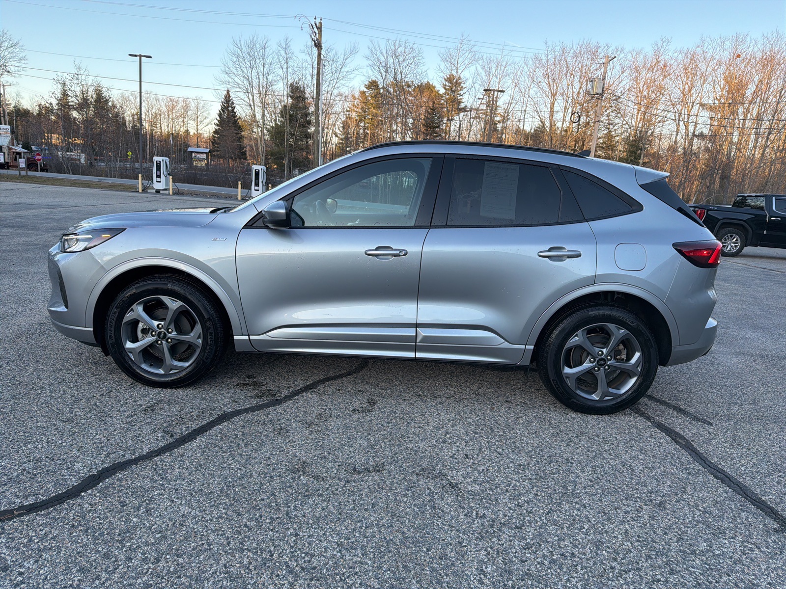 2023 Ford Escape ST-Line Select photo 4