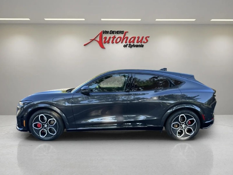 2022 Ford Mustang Mach-E GT photo 4