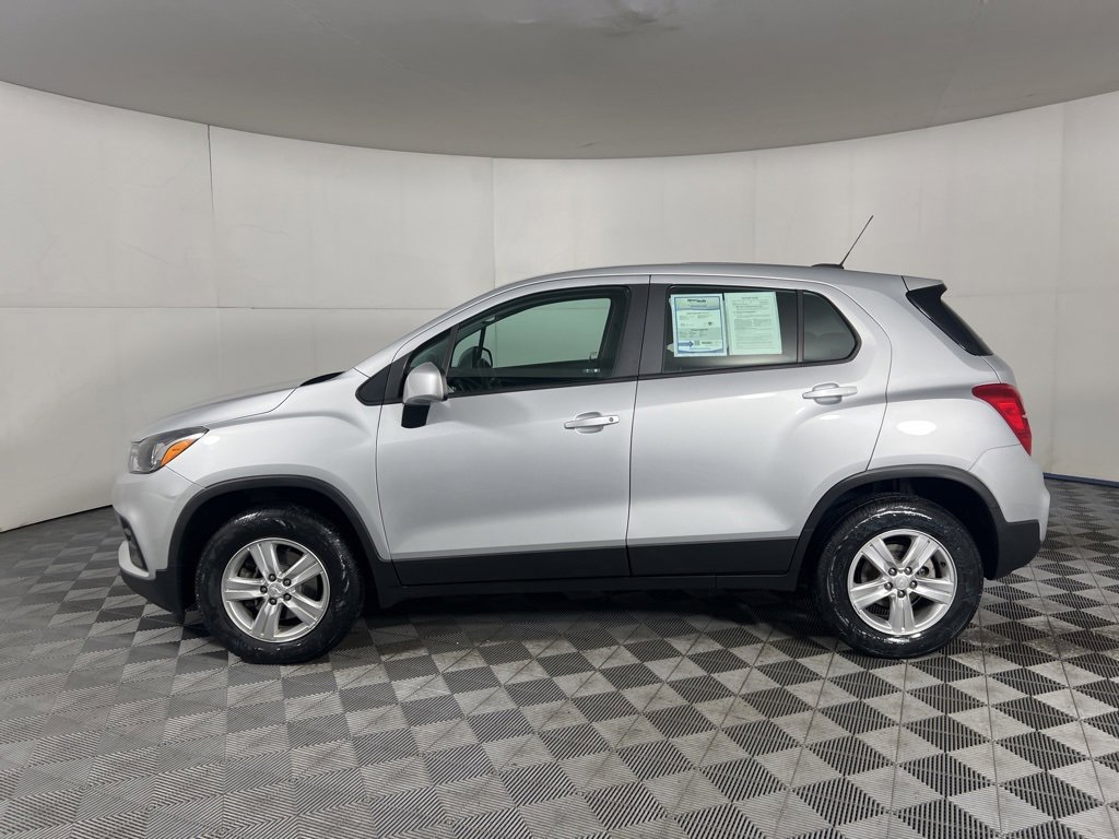 2020 Chevrolet Trax LS photo 17