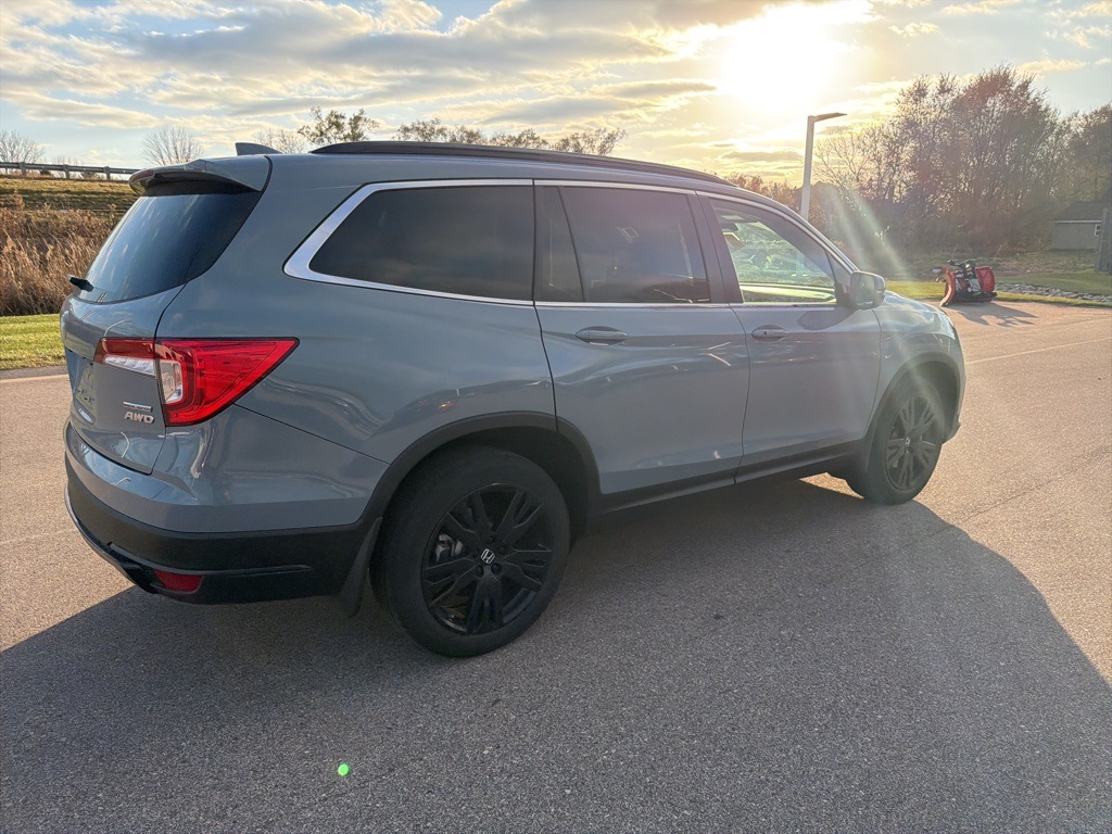 2022 Honda Pilot Special Edition photo 2