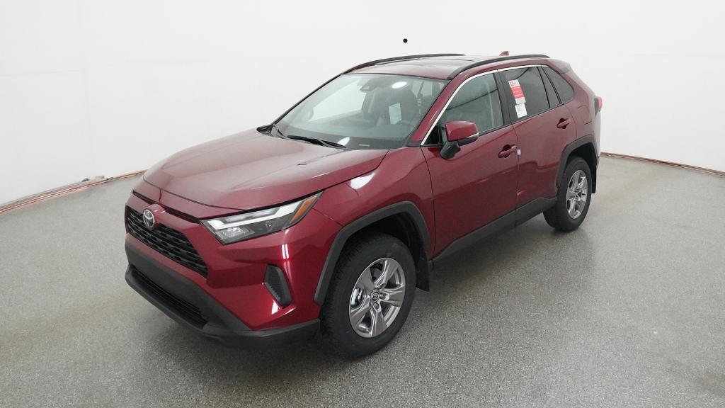 2025 Toyota RAV4 XLE's photo