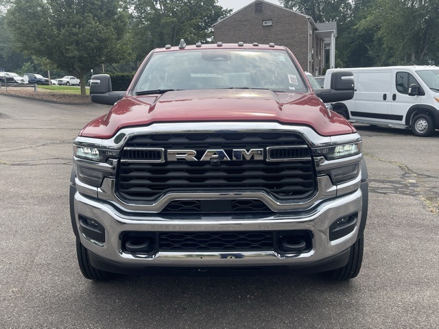 2025 Ram 5500 Tradesman photo 2