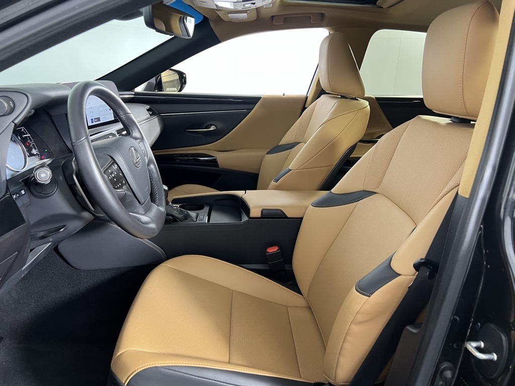 2025 Lexus ES 350 photo 16
