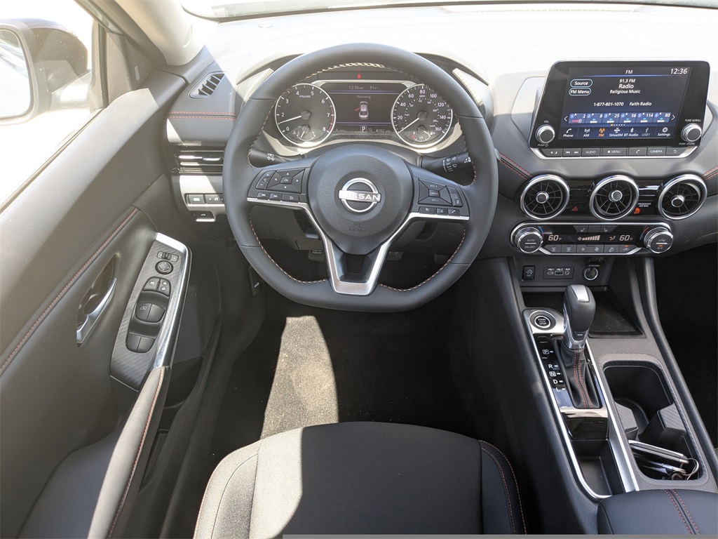 2025 Nissan Sentra SR photo 14