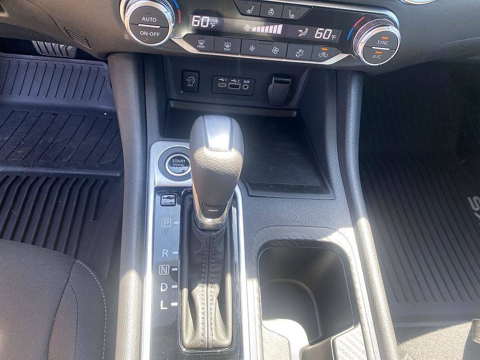2025 Nissan Sentra SV photo 11