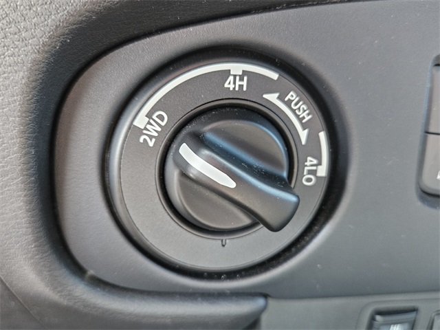 2022 Nissan Frontier PRO-4X photo 22