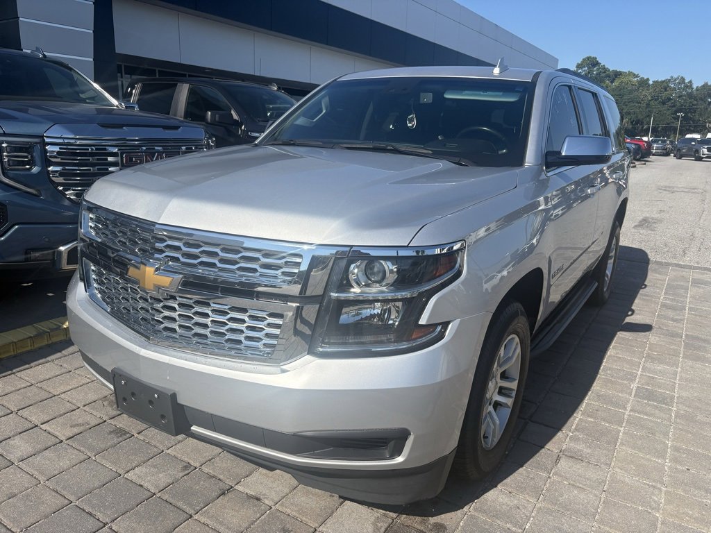 2019 Chevrolet Tahoe LT photo 2