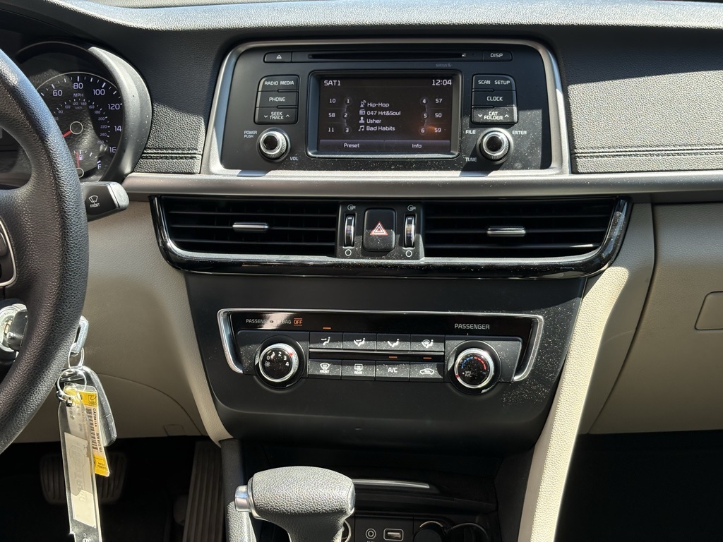 2016 Kia Optima LX photo 10