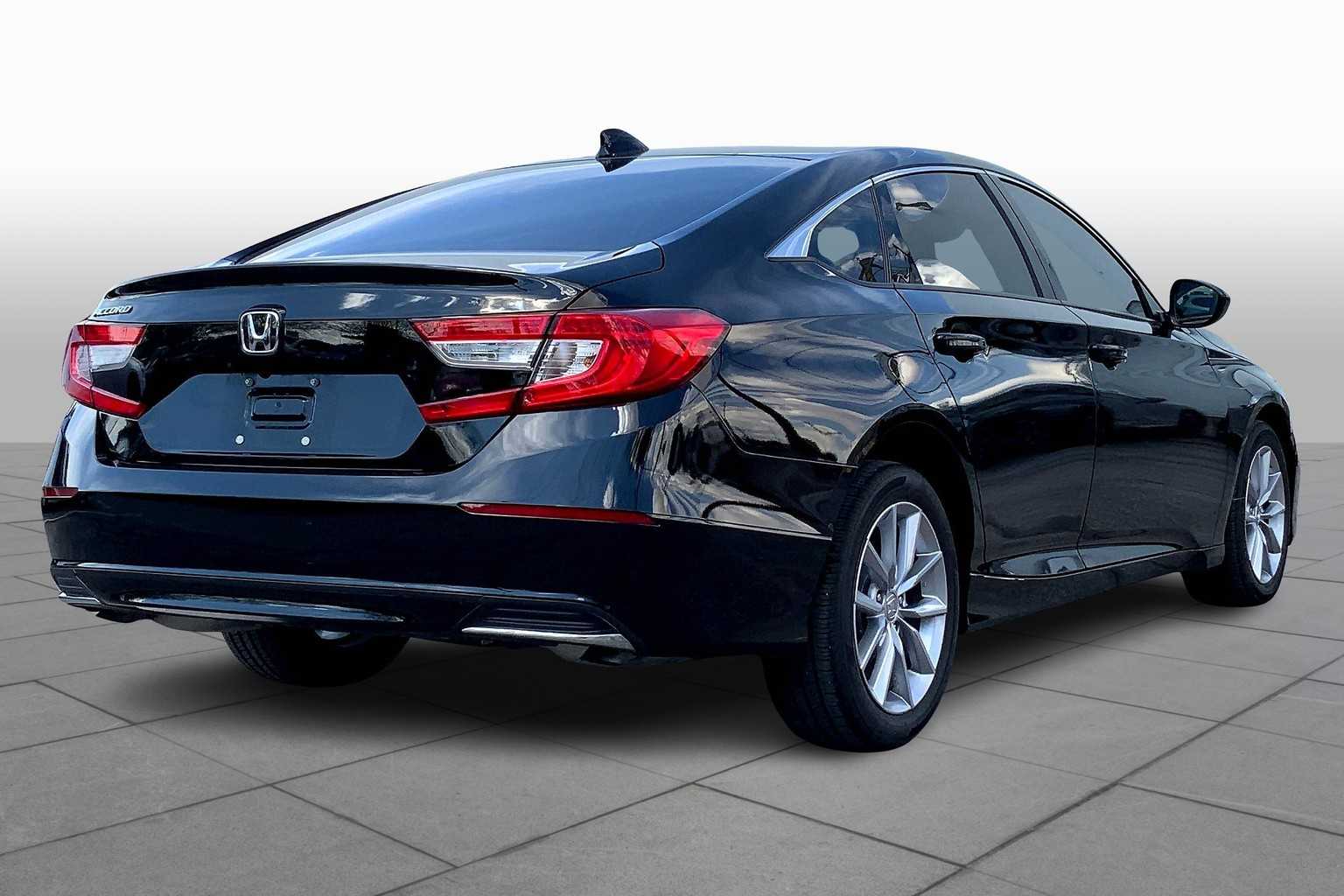 2022 Honda Accord LX photo 11