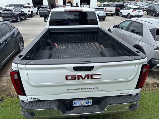 Used 2025 White GMC SLT image 18