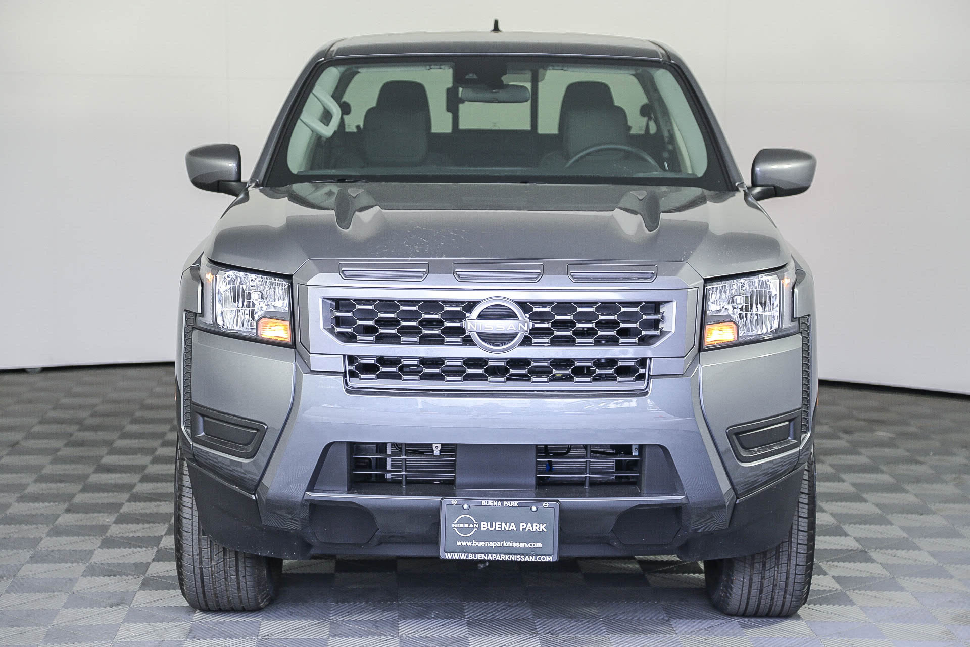 2025 Nissan Frontier SV photo 4