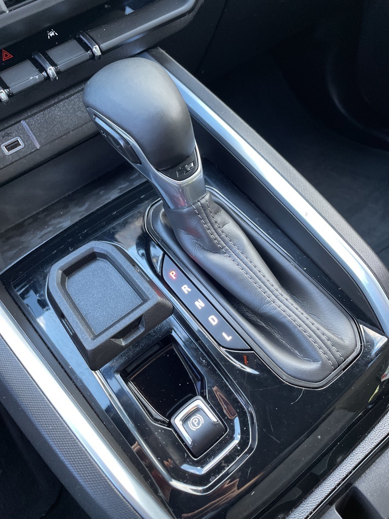 2023 Chevrolet Colorado LT photo 9