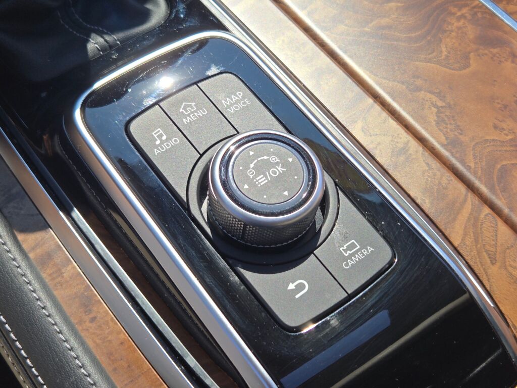 2024 Nissan Armada SL photo 26