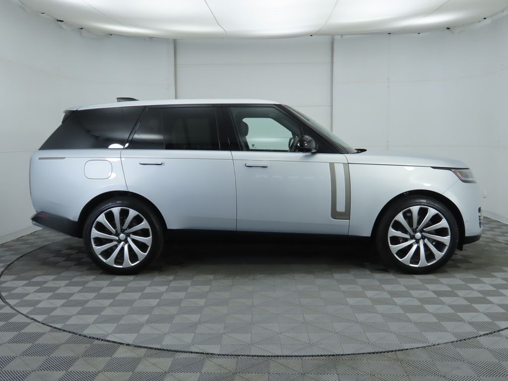 2025 Land Rover Range Rover Autobiography photo 4