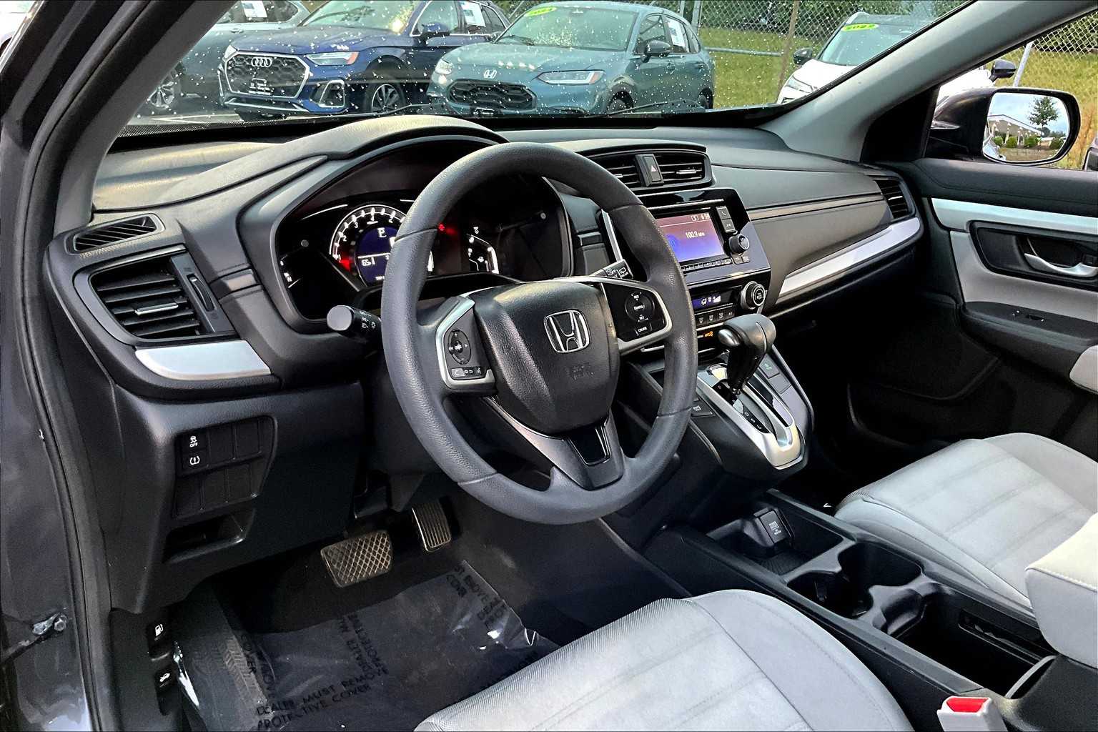 2017 Honda CR-V LX photo 15