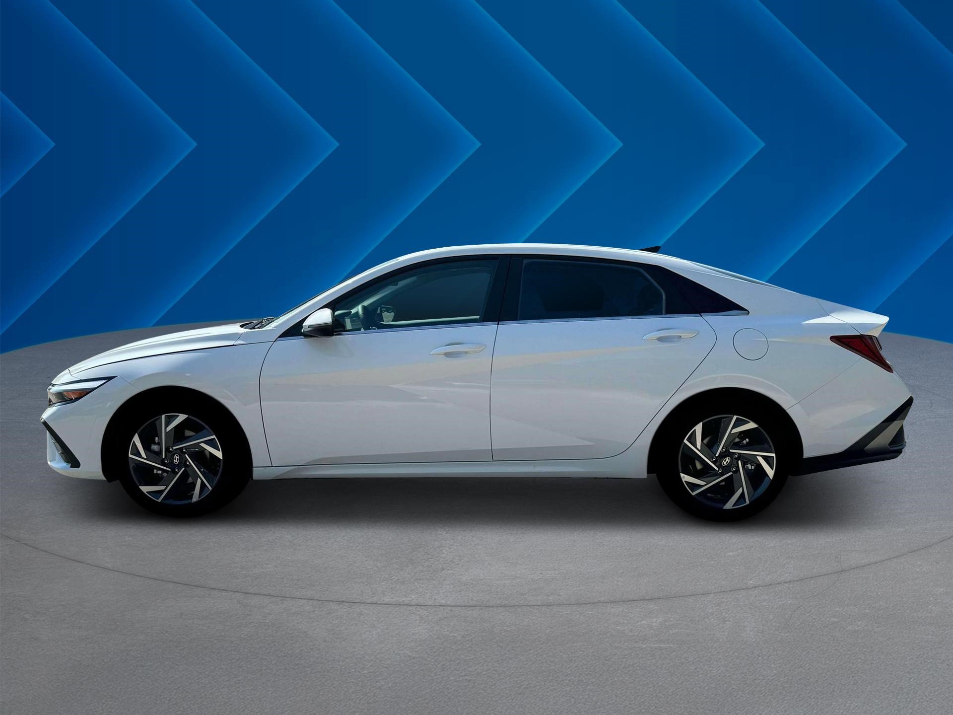 2025 Hyundai Elantra Hybrid Limited photo 3
