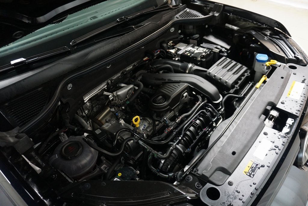 2025 Volkswagen Taos SE photo 28