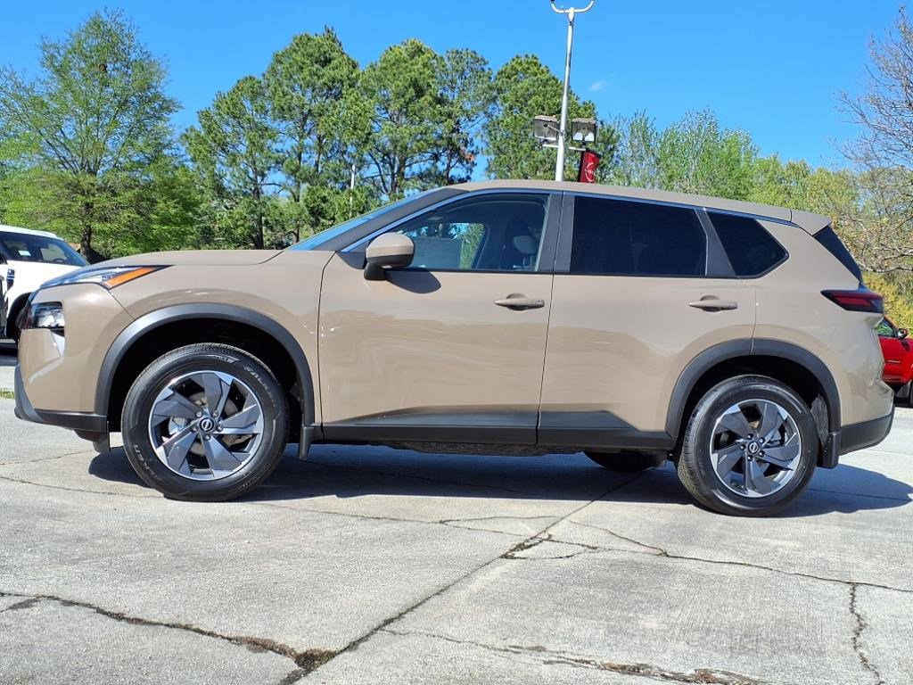 2025 Nissan Rogue SV photo 5