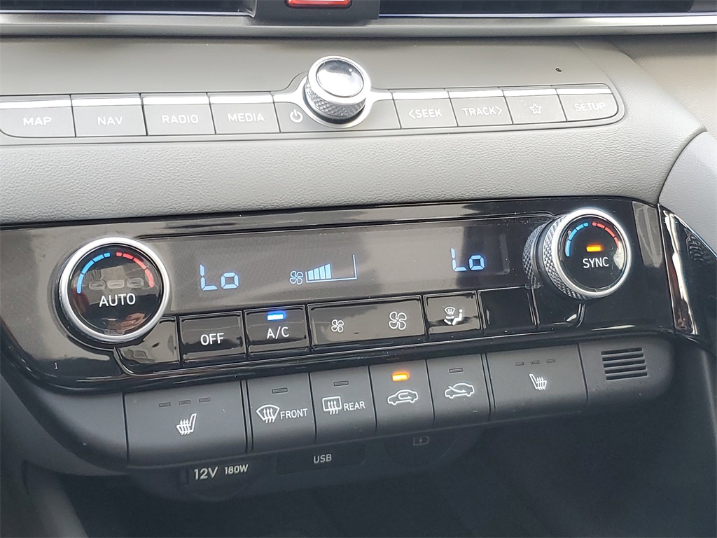 2025 Hyundai Elantra SEL Convenience photo 21