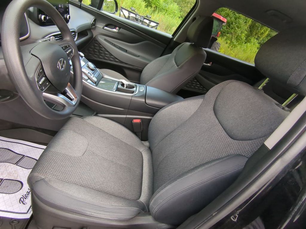 2022 Hyundai Santa Fe SEL photo 11