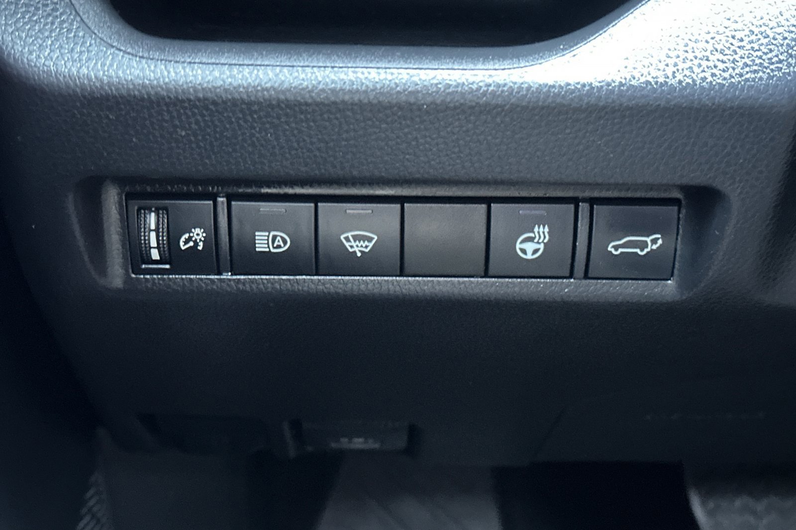 2022 Toyota RAV4 XLE photo 31