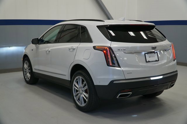2022 Cadillac XT5 Sport photo 3
