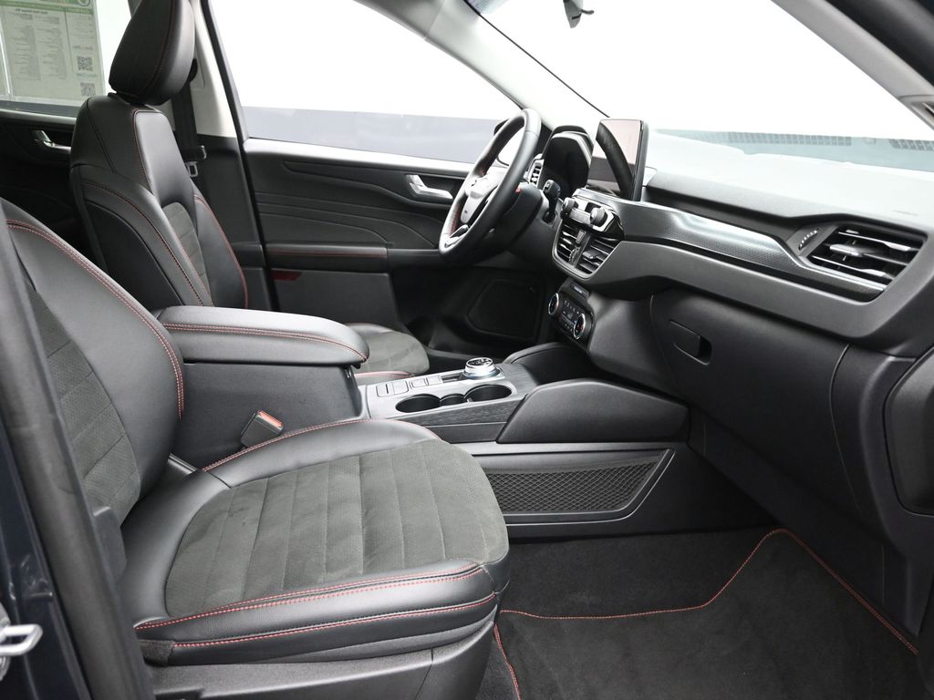 2022 Ford Escape SEL photo 4