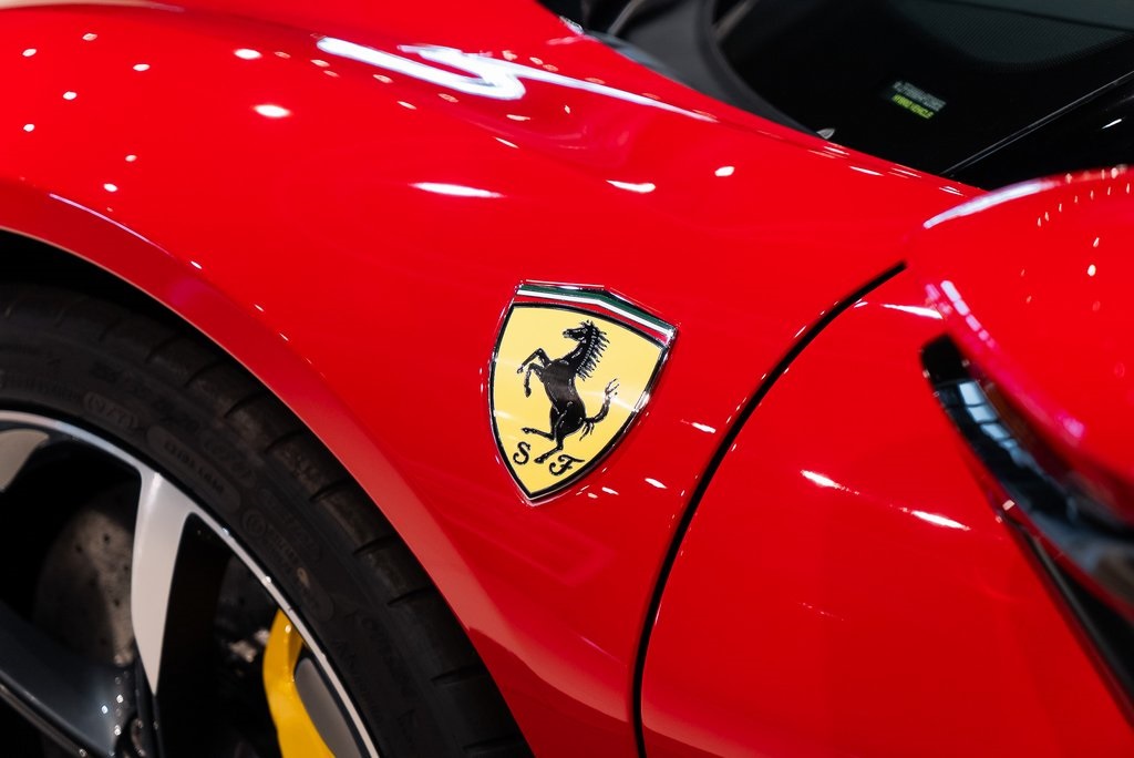 2023 Ferrari SF90 Spider Base photo 12