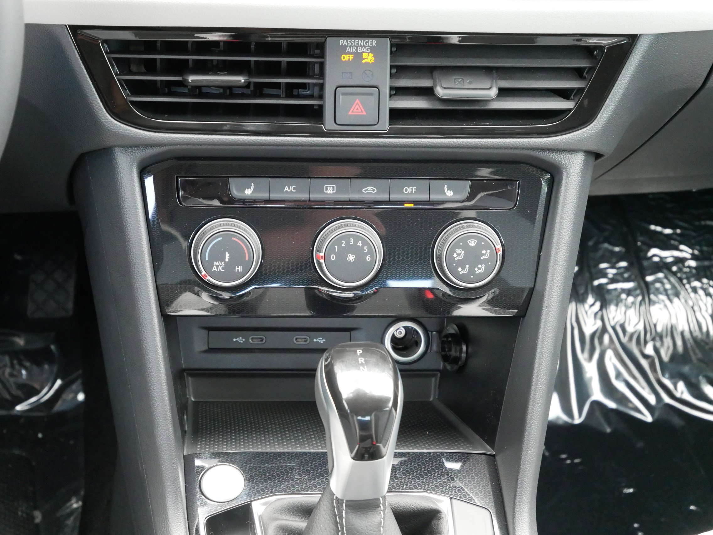 2025 Volkswagen Taos S photo 11