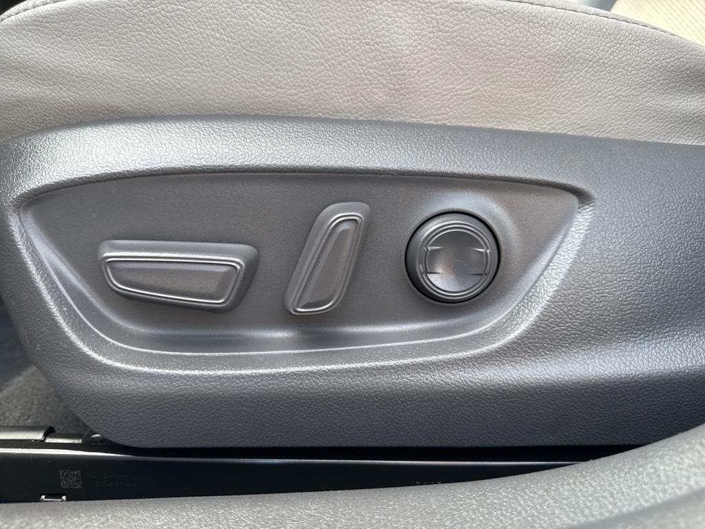 2021 Toyota Camry XSE photo 25