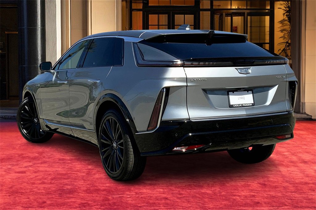 2025 Cadillac Lyriq Luxury photo 4
