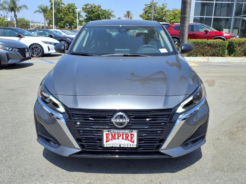 2025 Nissan Altima SV photo 2
