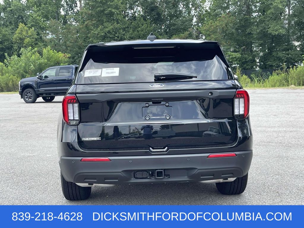 2025 Ford Explorer photo 4