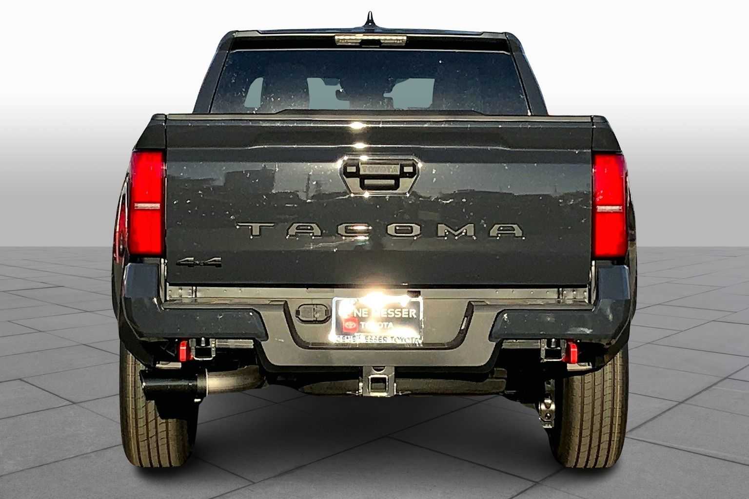 2025 Toyota Tacoma SR5 photo 4