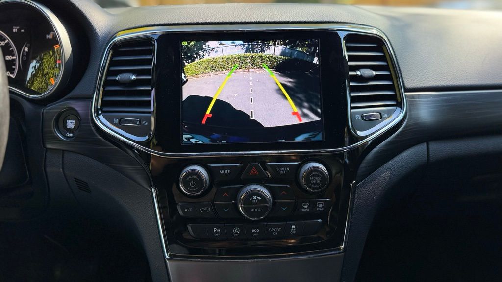 2020 Jeep Grand Cherokee Altitude photo 26