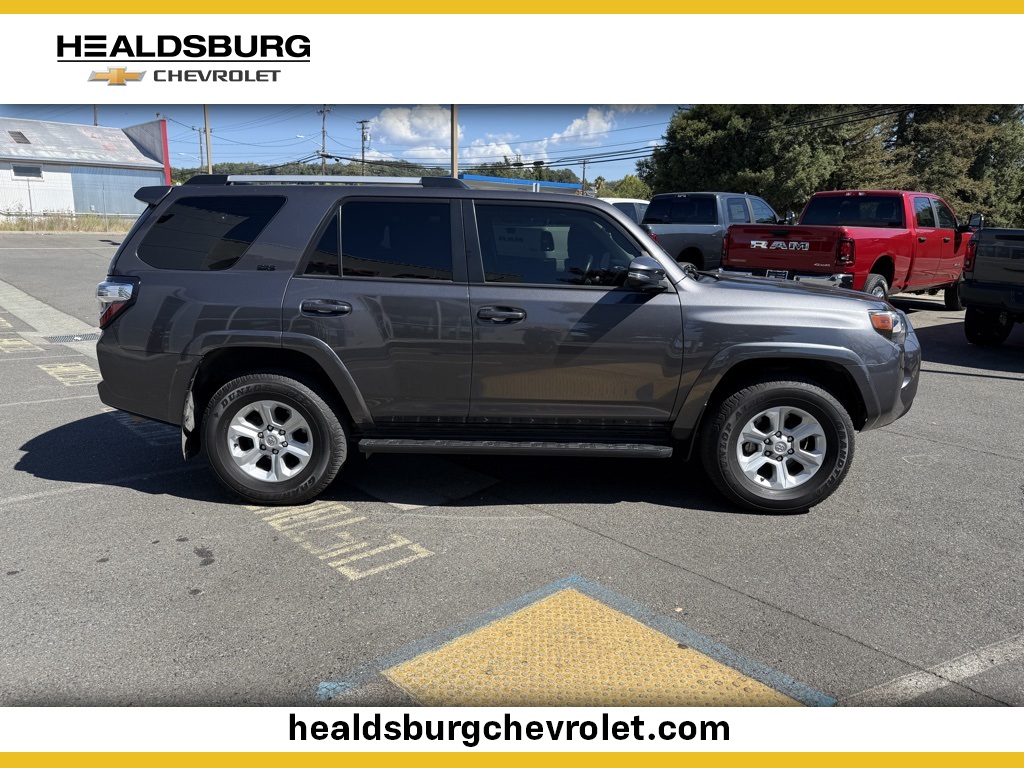 2022 Toyota 4Runner SR5 Premium photo 4