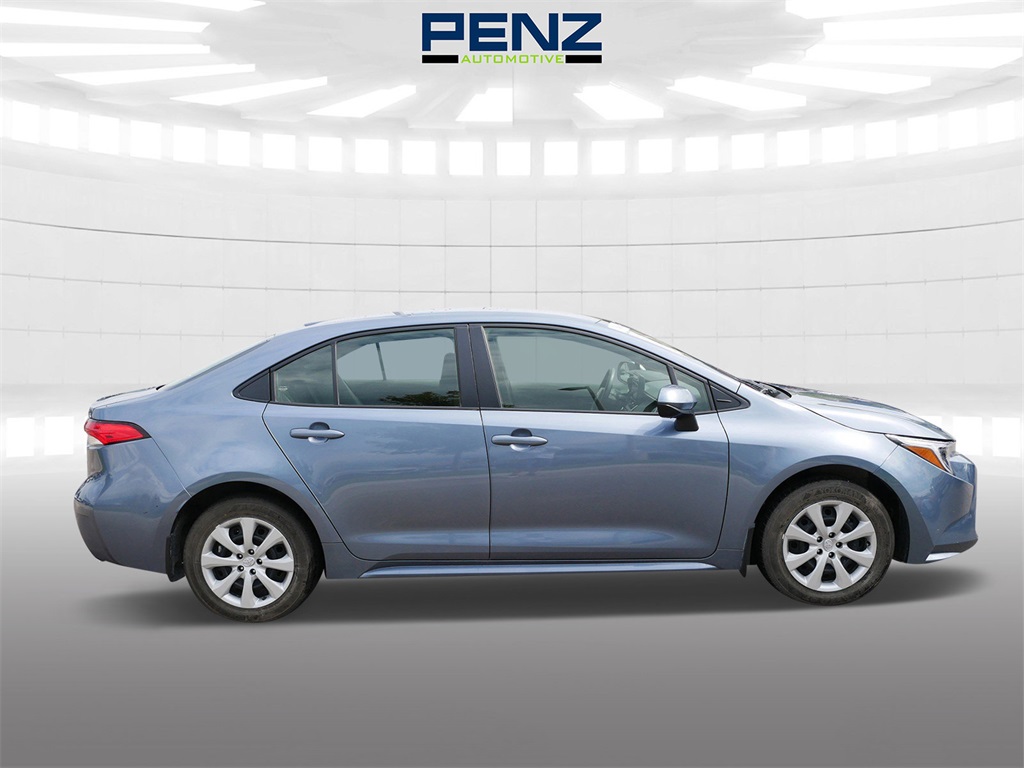 2024 Toyota Corolla Hybrid LE photo 6