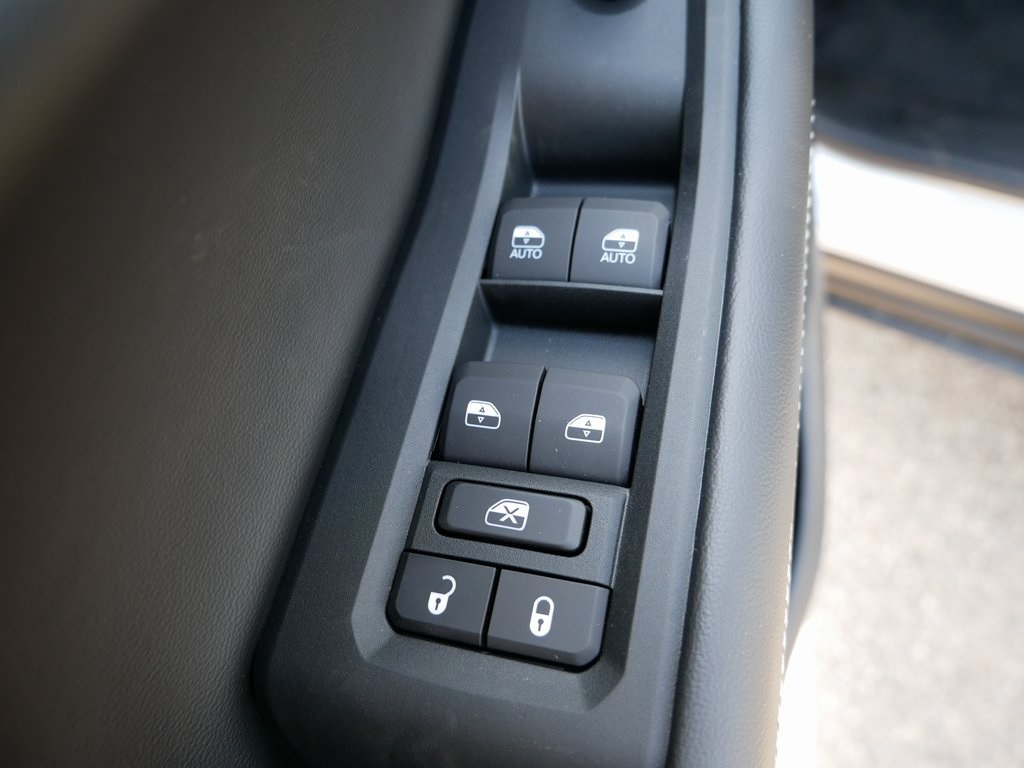 2025 Jeep Grand Cherokee Limited photo 6