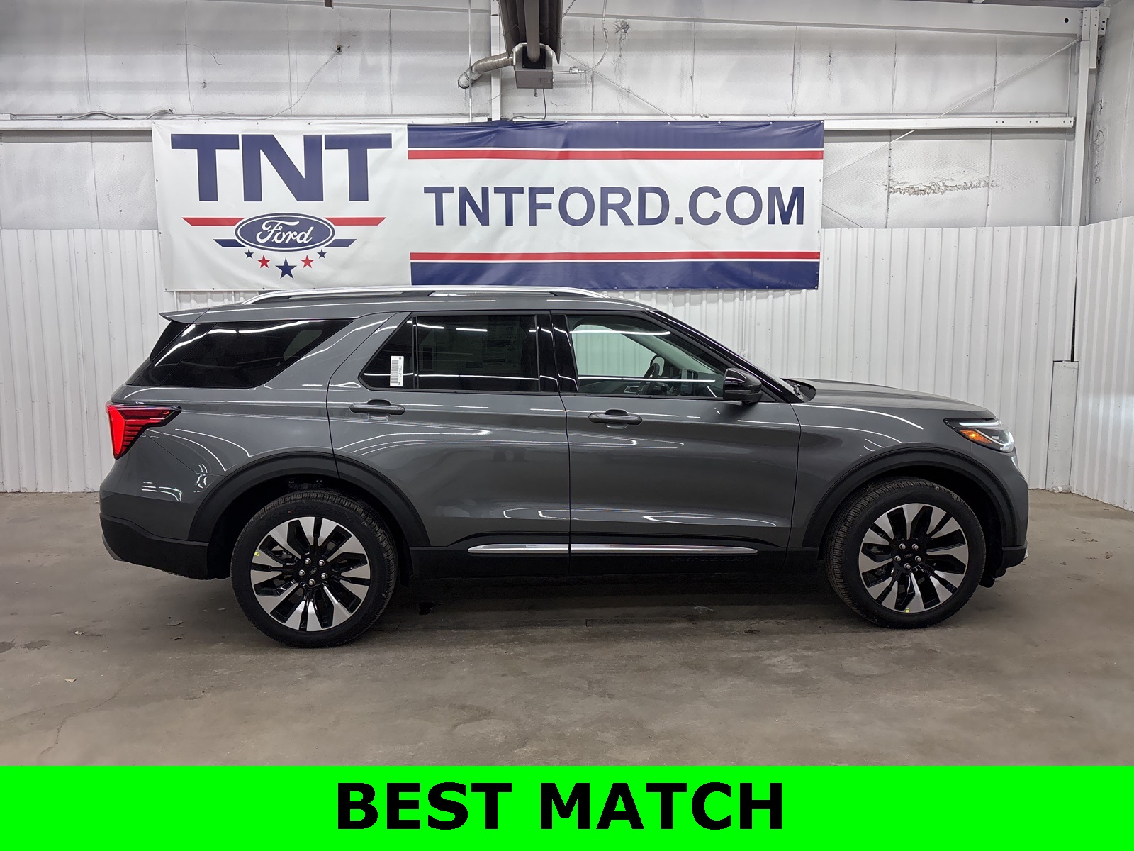 2026 Ford Explorer Platinum's photo