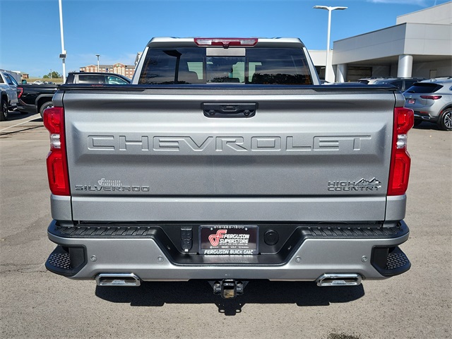 2024 Chevrolet Silverado 1500 High Country photo 3