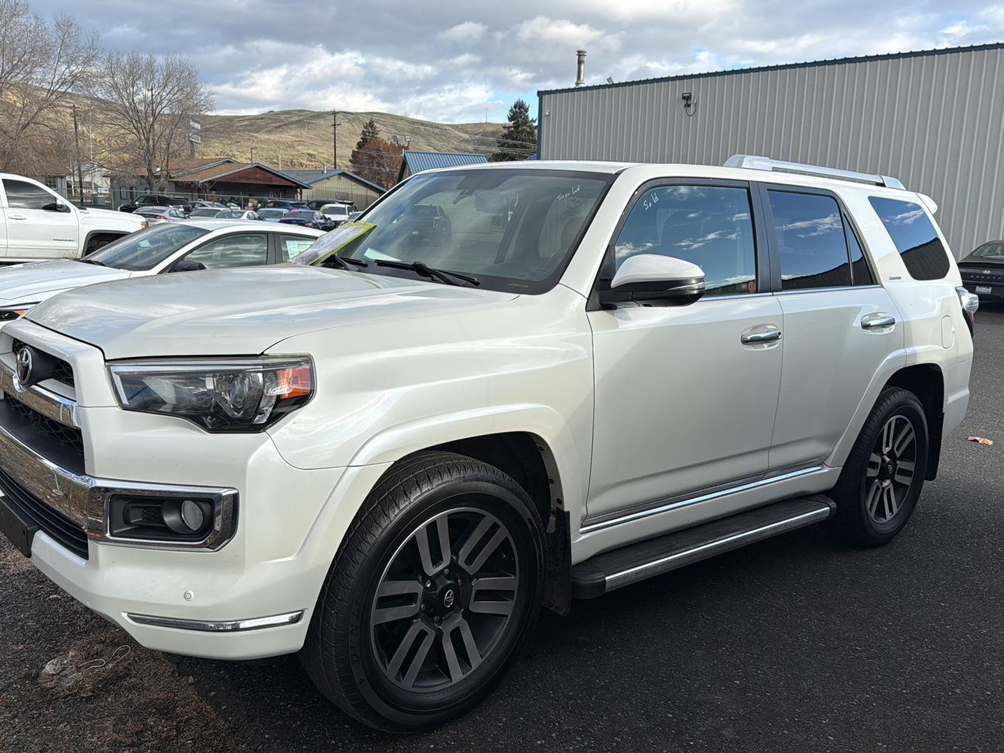 2015 Toyota 4Runner Limited's photo