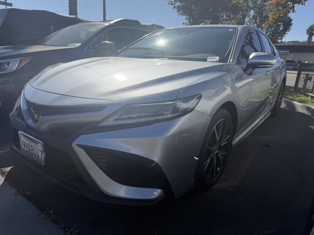 2023 Toyota Camry SE photo 2