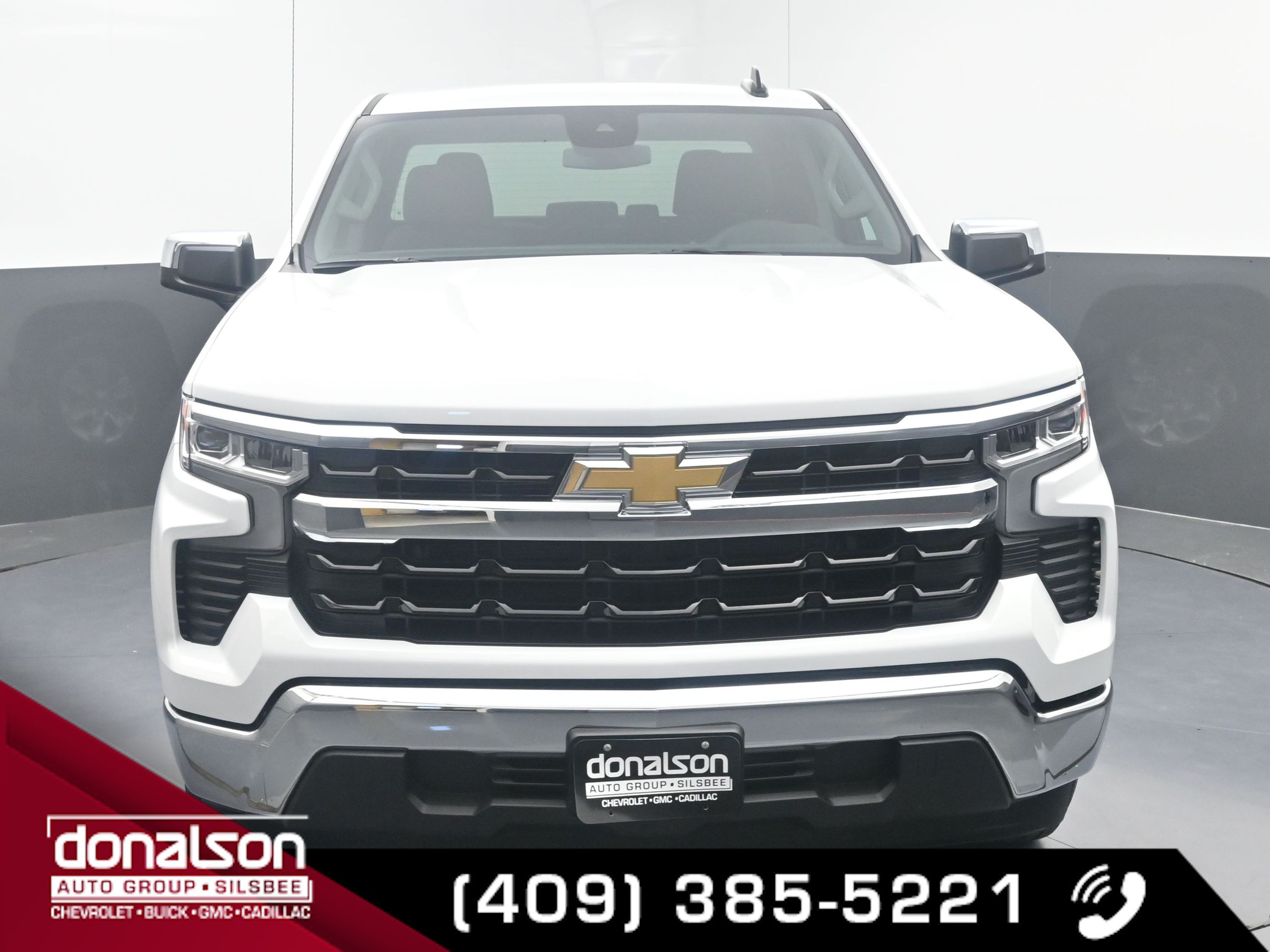 2025 Chevrolet Silverado LT photo 2