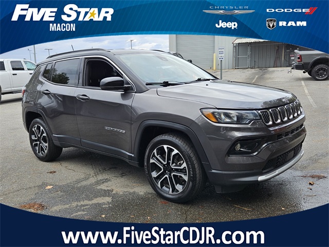 2023 Jeep Compass Limited's photo