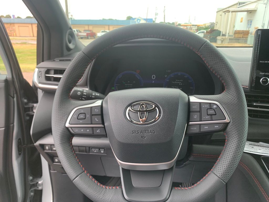 2025 Toyota Sienna XSE photo 15