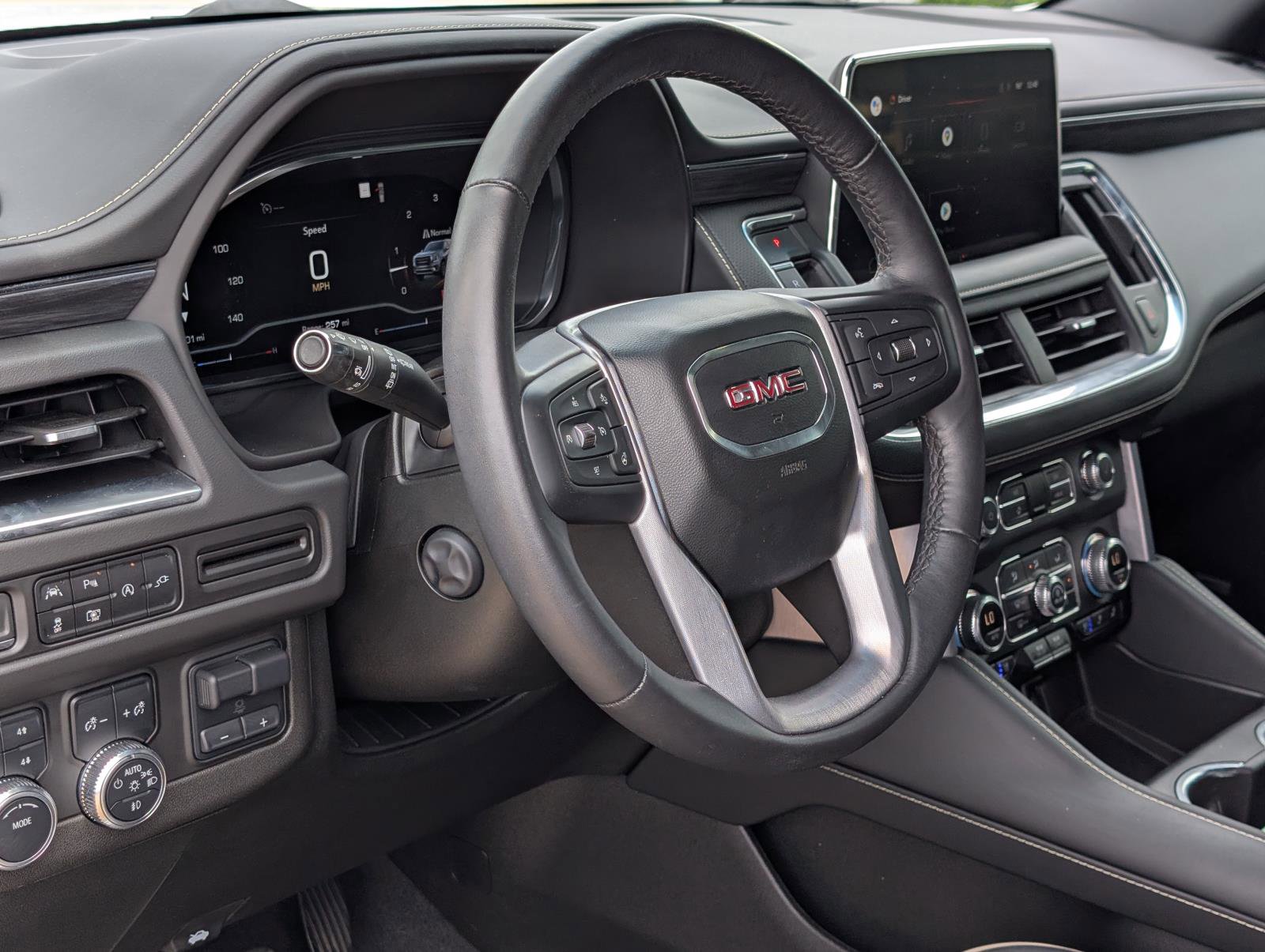 2022 Gmc Yukon SLT photo 28