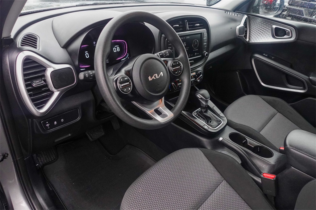 2024 Kia Soul LX photo 4