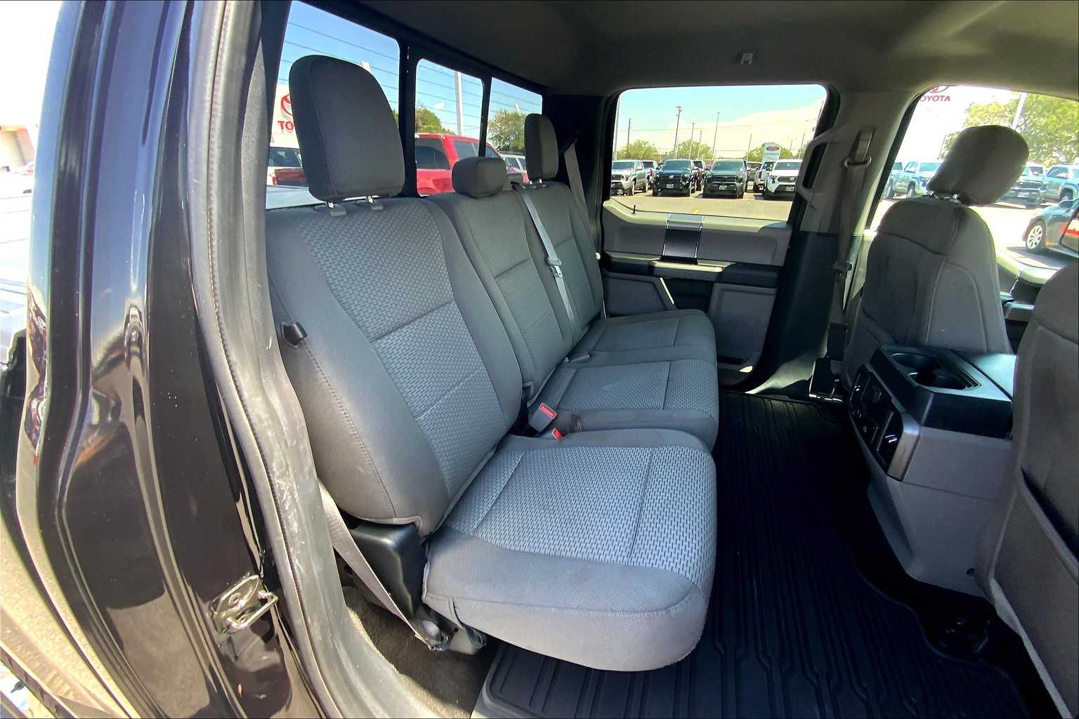 2020 Ford F-150 XLT photo 16